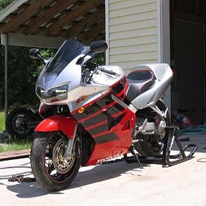 1999 Honda VFR 800 Ever seen a VFR painted like this?