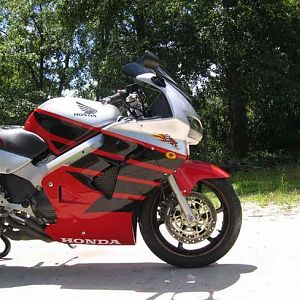 1999 Honda VFR 800 Ever seen a VFR painted like this?