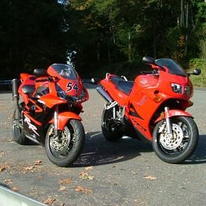 Sons 954 and my VFR on Hwy 7 at Alder Dam