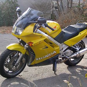 92yellowveefer pix
