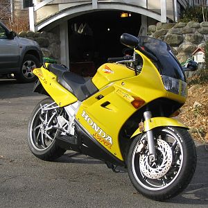 92yellowveefer pix