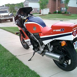 VF1000R LR