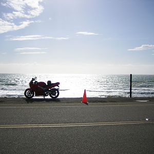 VFR by ocean with sun reflection