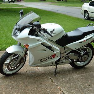 Vinny's 93 VFR 750