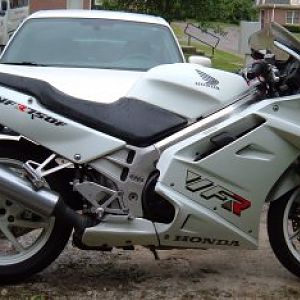 Vinny's 93 VFR 750
