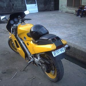 VFR 400RR