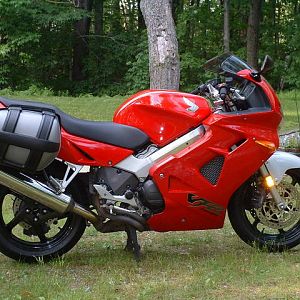 99 VFR with BMW K1200S hardbags