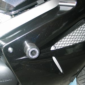 Right side frame slider