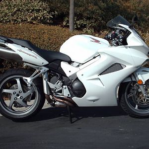 06 VFR Pearl White