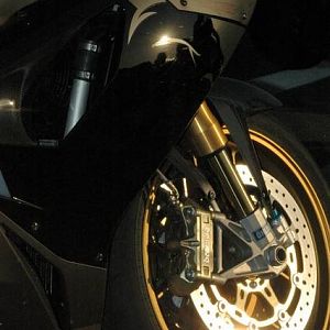 Aprilia RSV Factory R