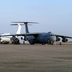 C-141B & IL-76