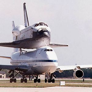 Space Shuttle & Boeing 747