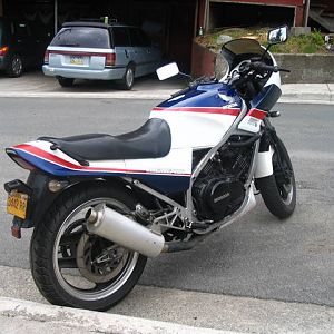 VF750F