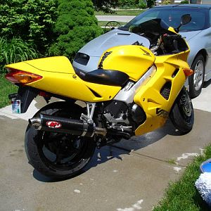 2000  with 14k   Runs like a champ