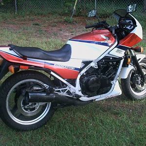 85 VF700F