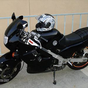 stevie b's vfr my first bike!!!