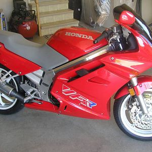 vfr750f_002