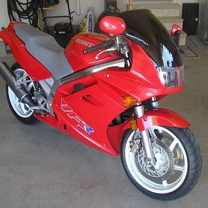 vfr750f_003