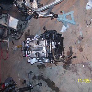 giving my 83 vf750f  some new paint