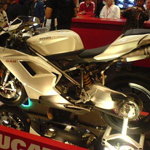 CW show new ducati 848
