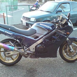 '86 VFR750F