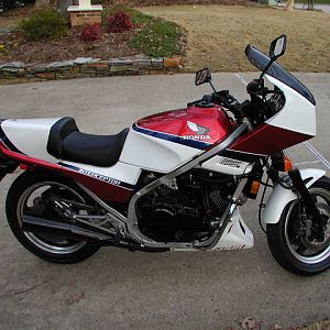 1985 VF700 restored (5600 mi,1/08)