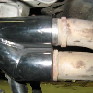Exhaust right side