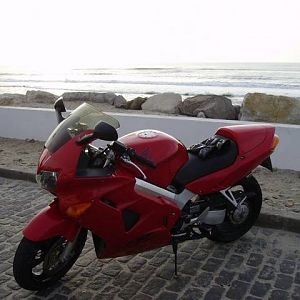 SEXY VFR by the sea, in Portugal.