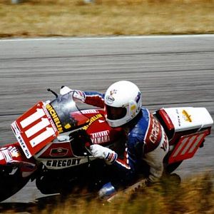 FZ 750