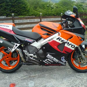 Repsol VFR800