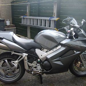 my new sword silver vfr 800 a8