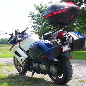 '07 VFR800A RWB with hard bags&trunk
