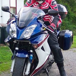 2007 VFR800A RWB and me