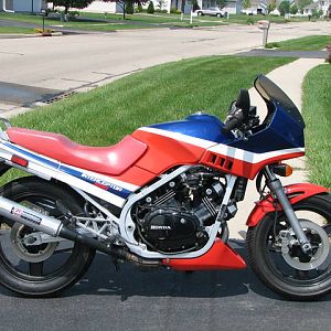 1986 VF500F Right side