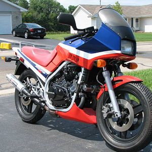 1986 VF500F Right side Front
