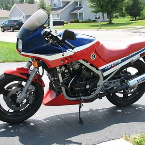 1986 VF500F Left side