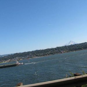 day_4_columbia_rvr_tug_mt_hood_back