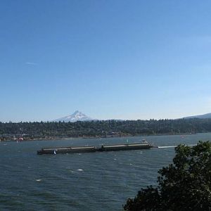 day_4_tug_windsurfers_mt_hood
