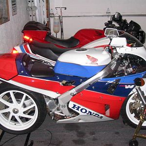 1990 RC30