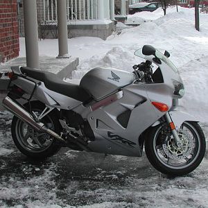 2001 VFR800