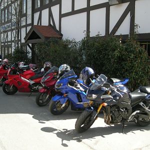 meetup in the middle