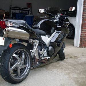 06 VFR800