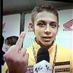 rossi_finger