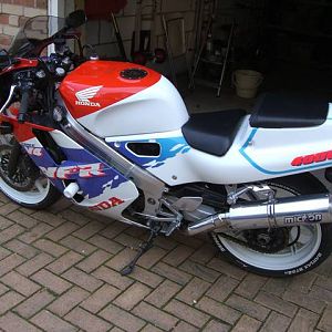VFR400R  NC30