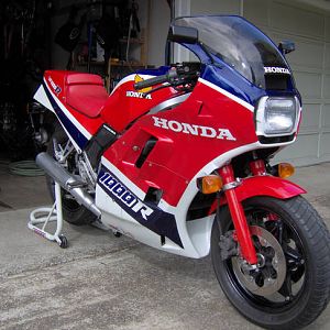 VF1000R
