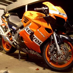 VFR Repsol Edition