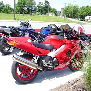 Les's 98 VFR