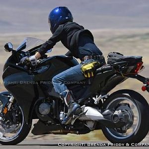 146_0906_02_z_2010_honda_VFR1200_spy_shots