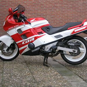 CBR1000F 1991