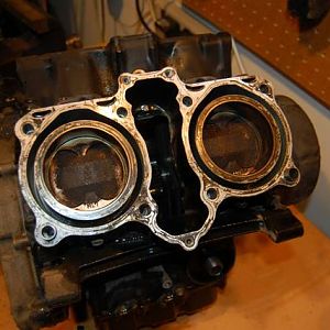 pistons 2 and 4